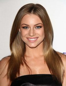 Nikki Leigh Height, Weight, Body Measurements - Searchceleb