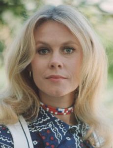 Elizabeth_Montgomery_thumb_img