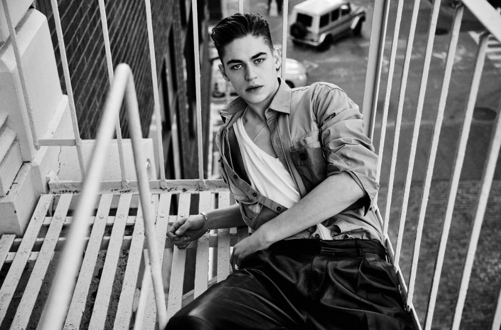 Hero_Fiennes-Tiffin_banner_img