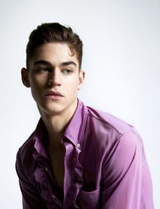 Hero_Fiennes-Tiffin_thumb_img