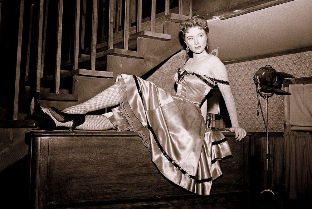 Amanda_Blake_banner_img